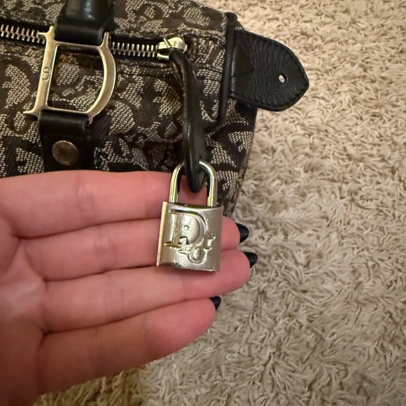 Christian Dior Monogram Handbag - Picture 5 of 16